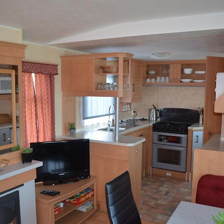 Отель Mobilheim 16 A 17 - Vyrovicka Prehrada Vyr Vyrovice Экстерьер фото